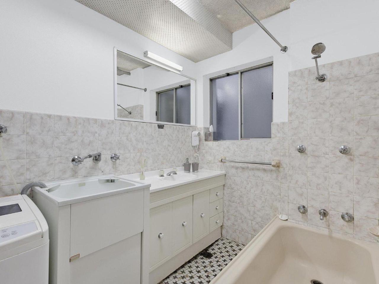 Dolphin Court 5 Apartment Entrance Luaran gambar